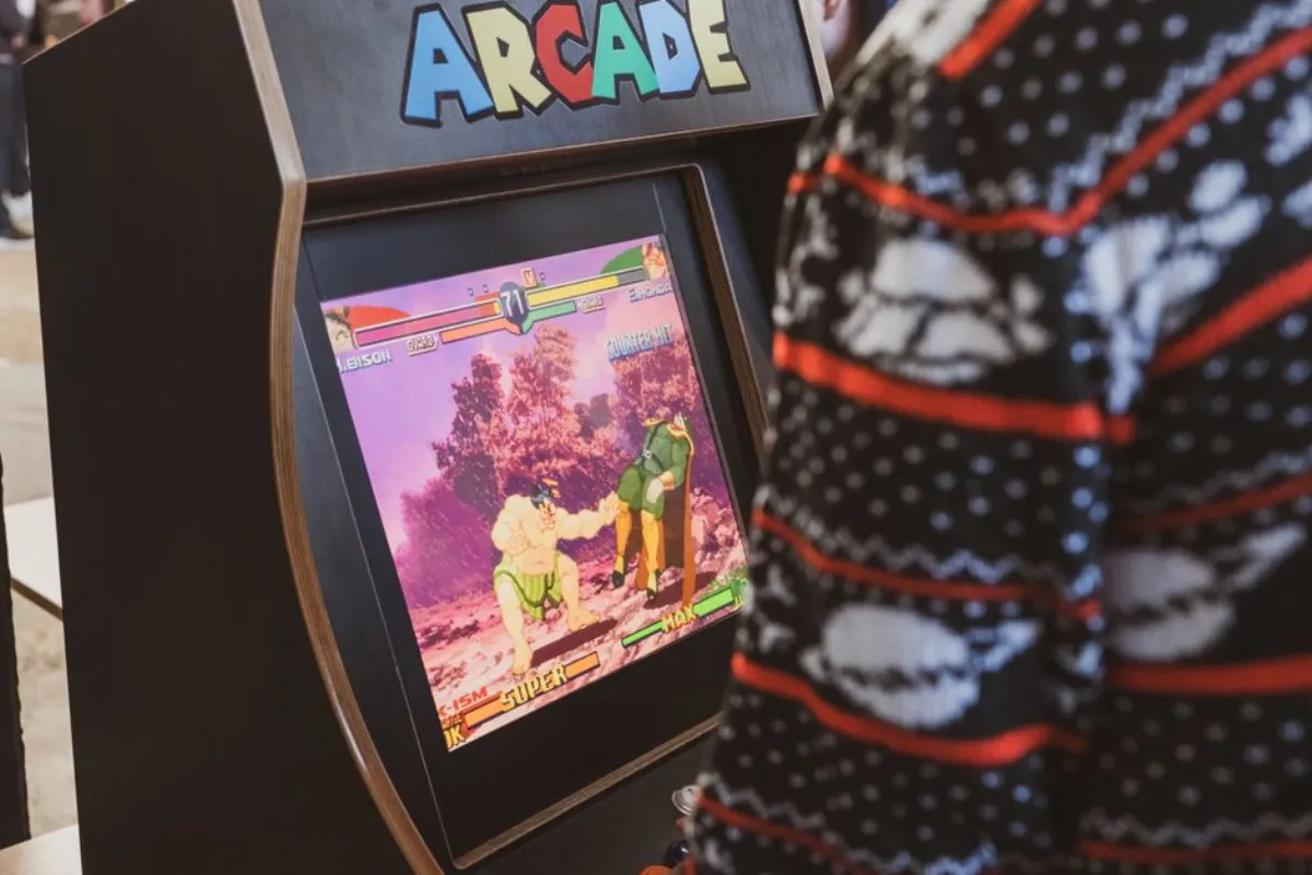 arcade cabinet